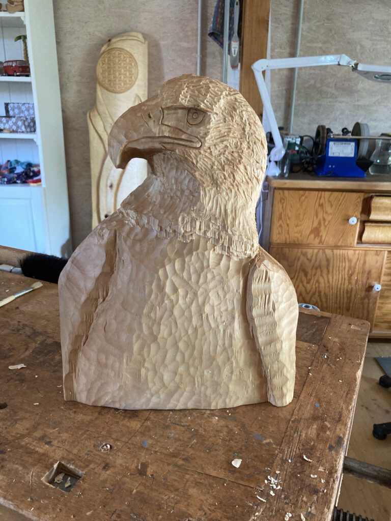 Adler geschnitzt von treuester Schnitzschülerin